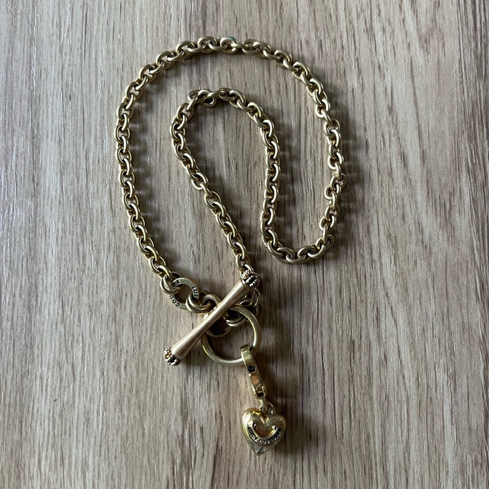 2007/2008 Juicy couture gold charm choker